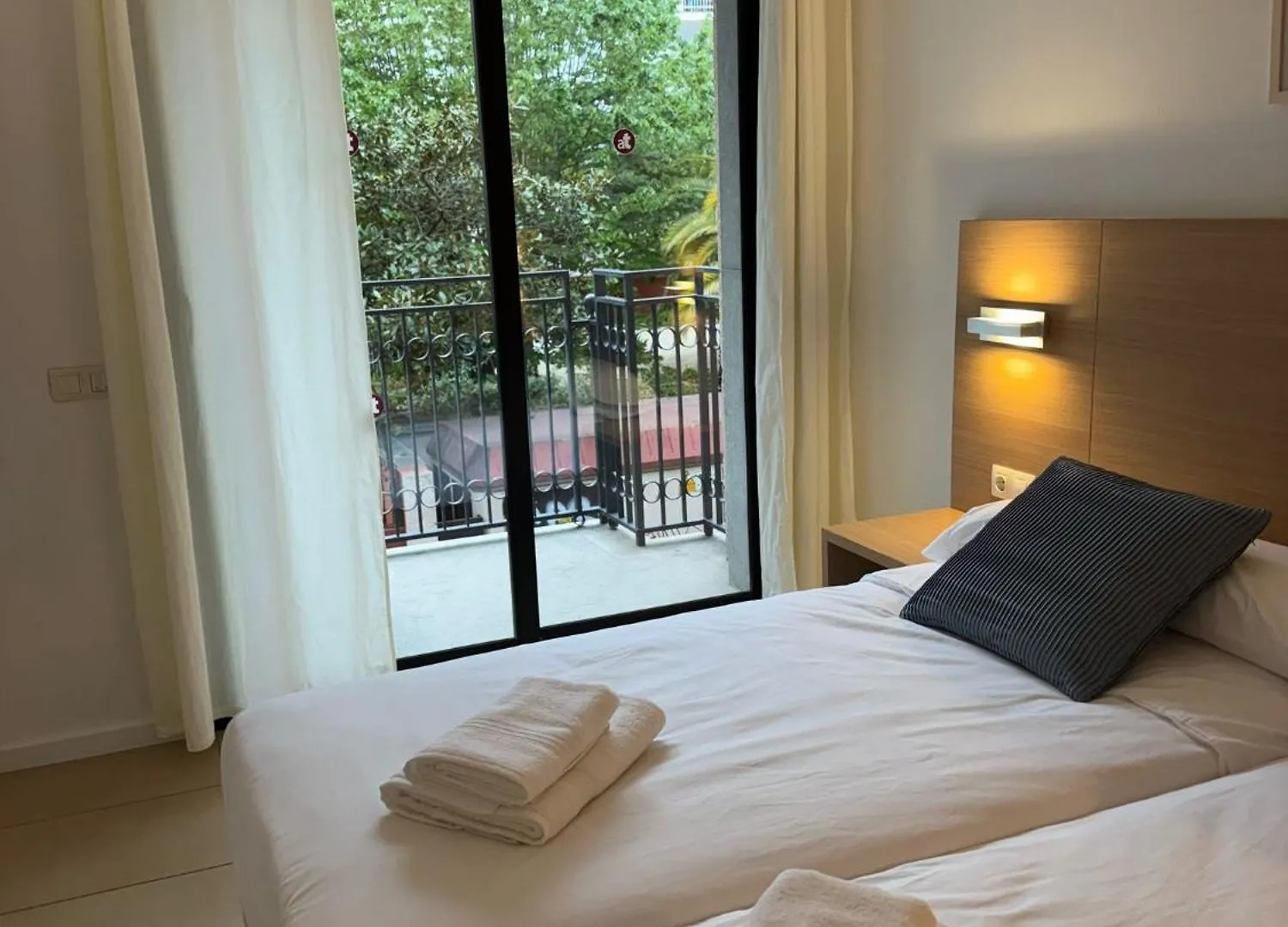 Cala Paula Apartman Lloret de Mar 0*,  Spanyolország